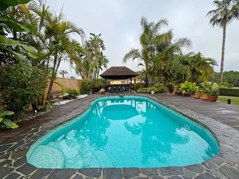 Villa in Manantiales with Guest Apartment gallery 3