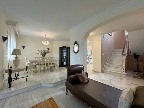 Villa in Manantiales with Guest Apartment thumbnail 8