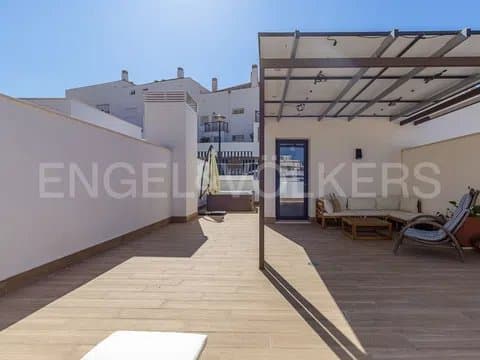 Chalet adosado en calle Félix Revello de Toro thumbnail 5