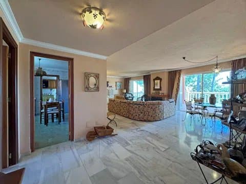 Villa in Manantiales with Mature Gardens thumbnail 19