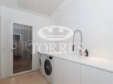 Historic Townhouse in Centro with Plaza Views thumbnail 22