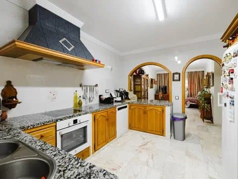 Chalet in Arroyo de la Miel with Three Levels thumbnail 12