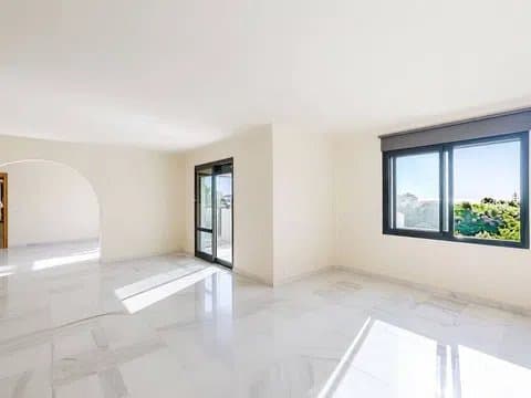 Penthouse in Arroyo de la Miel with Master Suite gallery 3