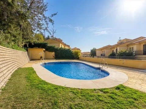 Chalet in Nueva Torrequebrada with Golf Views thumbnail 12