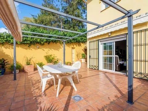 Chalet in Nueva Torrequebrada with Golf Views thumbnail 4