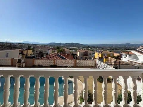 Villa in Capellanía with Semi-Basement Guest Space thumbnail 13