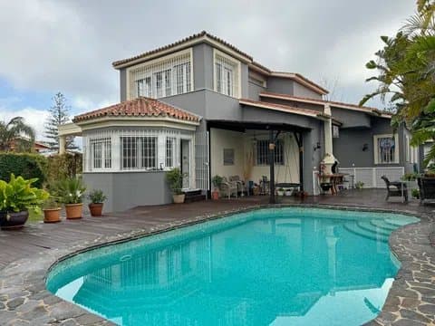 Villa in Manantiales with Guest Apartment in Manantiales - Lagar - Cortijo